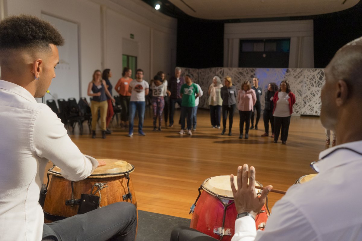 TeatroSolis's tweet image. #SoyCandombe
@TinaferreiraOK conduce este taller que nos muestra el lado performático del #Candombe.

🗓️ Un viernes por mes.

🔎 bit.ly/SoyCandombeTS