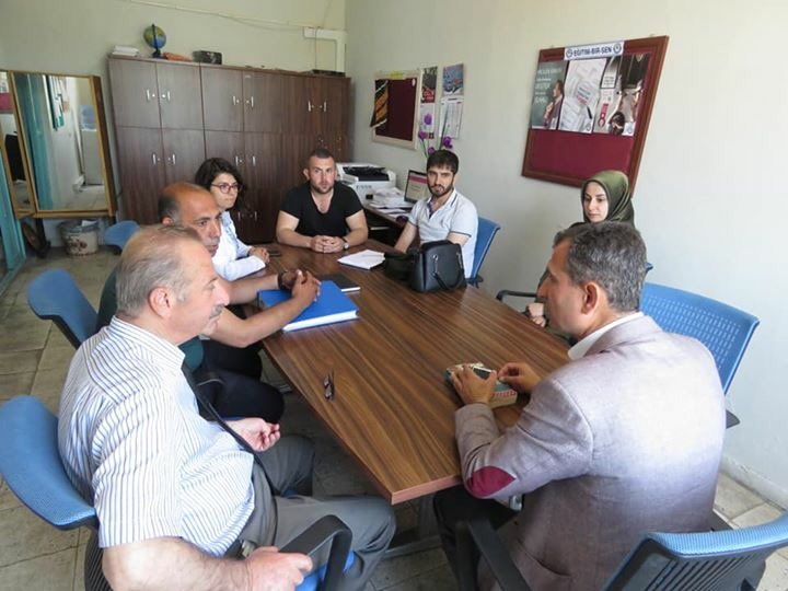 midyatilcemem's tweet photo. Okul Ziyaretleri Sürüyor
İlçe Milli Eğitim Müdürü Abdulkadir Altay, #Söğütlü #Anadolu #Lisesini ziyaret etti. Öğrenci ve öğretmenler ile bir araya geldi. Başarılar diledi.@ziyaselcuk @yakup1219 @haldehs https://t.co/fzvbtUNnlZ