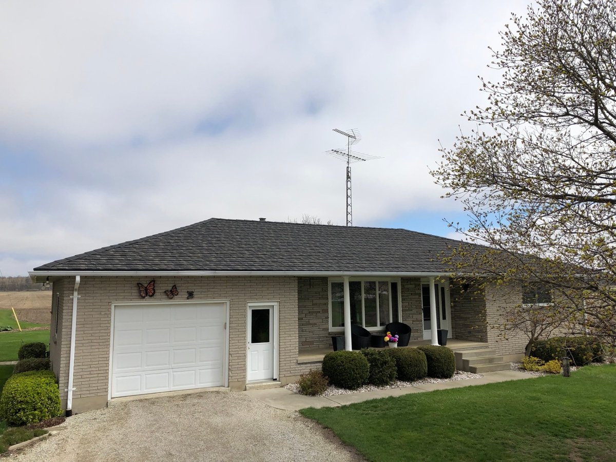 MetalRoofOutlet's tweet photo. Another Metal Roof Installed by Metal Roof Outlet!
#metalroofoutlet https://t.co/lymiNh5lhI