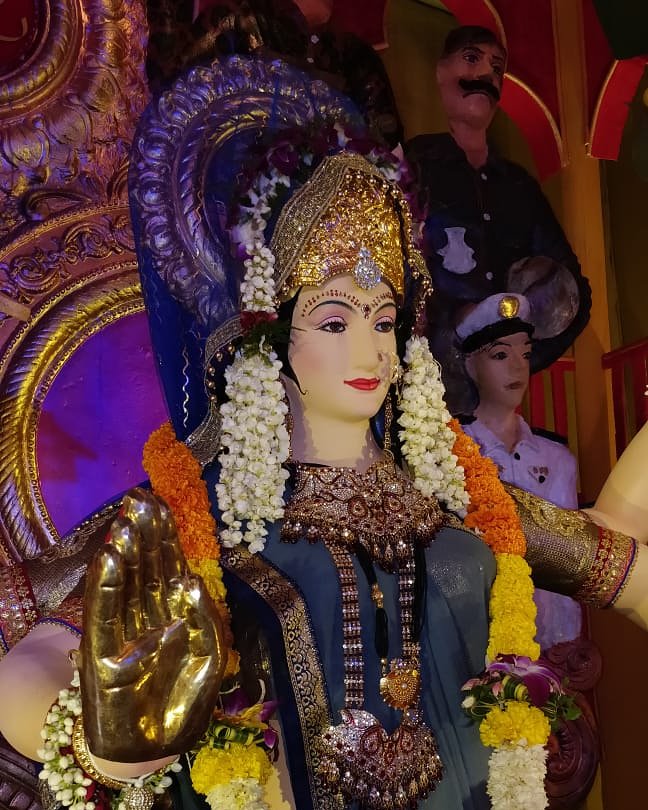 Mumbaichinavrat's tweet photo. ●|| फोर्टची आई ईच्छादेवी ||●
https://t.co/1Iq1f6iPUA
#mumbaichi_navratri
#mumbai #navratri #Avighna_Arts #avighnaarts
#fortchiaaiicchadevi
#fortchi_aai #Icchadevi_Maa #fortcharaja @fortcharaja https://t.co/87XaXsyT64