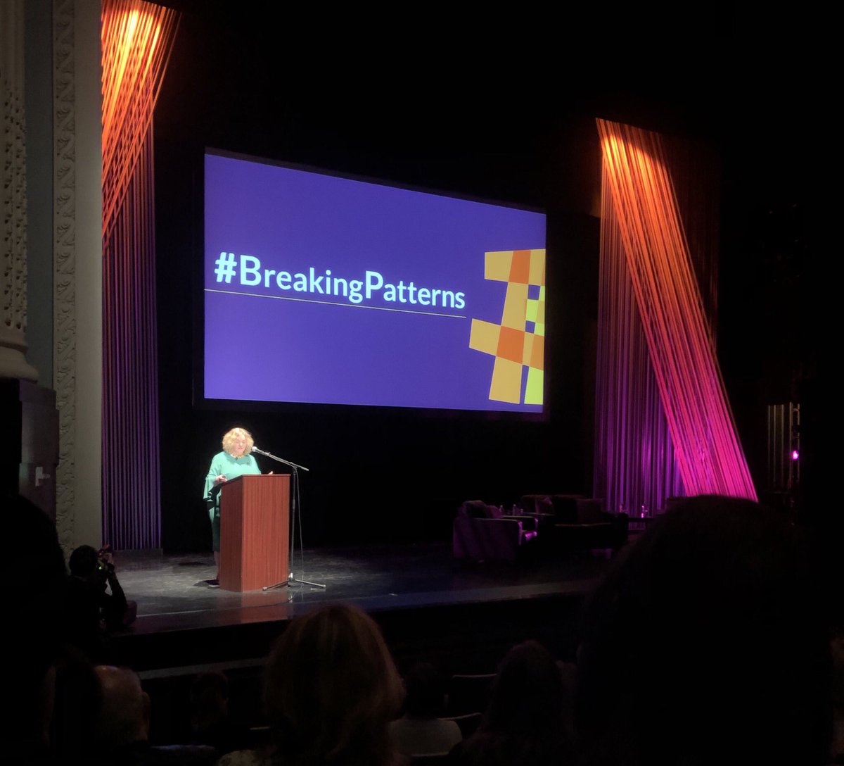 heidineffchrist's tweet photo. Giving is changing. Giving circles are more generous donors. 6 of 10 largest charities today are DAF sponsors.  Says @kkewitsch #breakingpatterns https://t.co/xusoGEm4XU