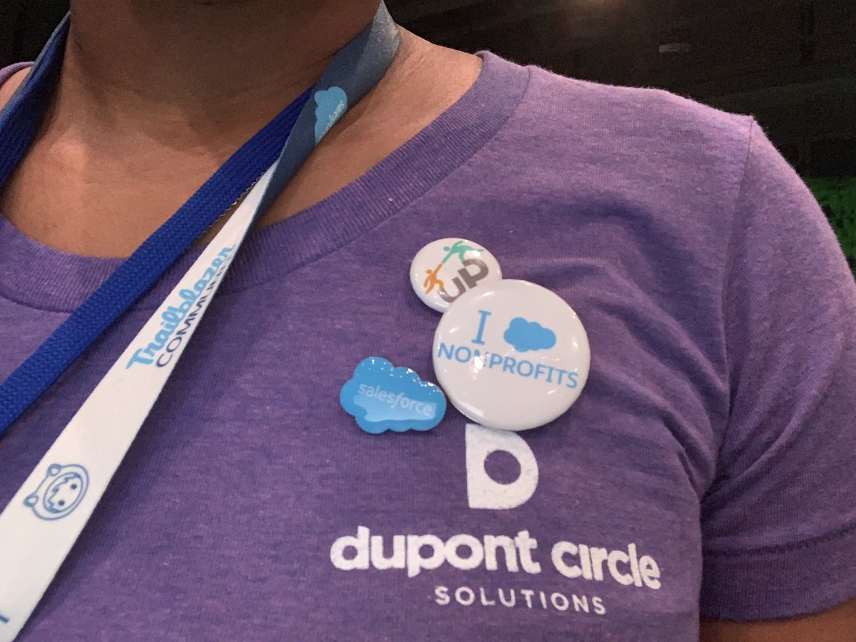 Just got to meet <a href="/Rabedela/">Rebe de la Paz</a> of <a href="/PepUPTech/">PepUp Tech☁️</a> at DC #SalesforceTour and I got a Pep Up Tech pin!!!