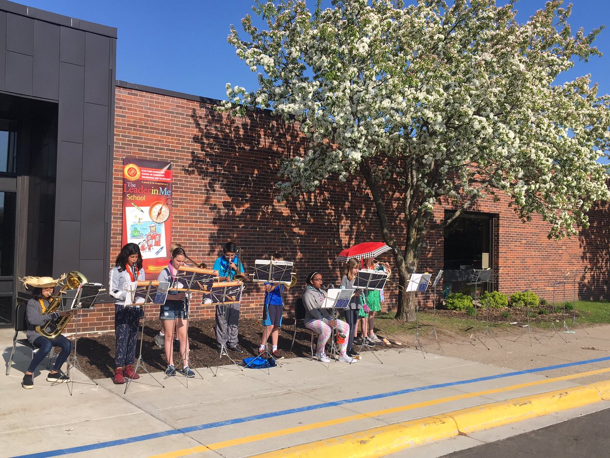 EPPenguins's tweet photo. Awesome band leaders playing as students walk in today! https://t.co/gqaDgHAjR8