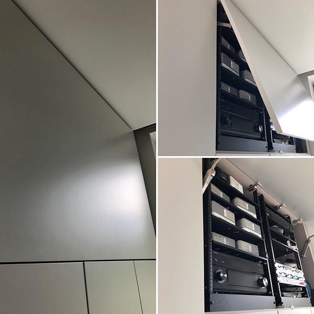 ClicHome's tweet image. Armadio tecnico perfettamente  nascosto... @iraciarchitetti 
#mobilerack #technology #audiovideo #audiomultiroom #archilovers #architect #homeautomation #smarthome bit.ly/2JjT9kg