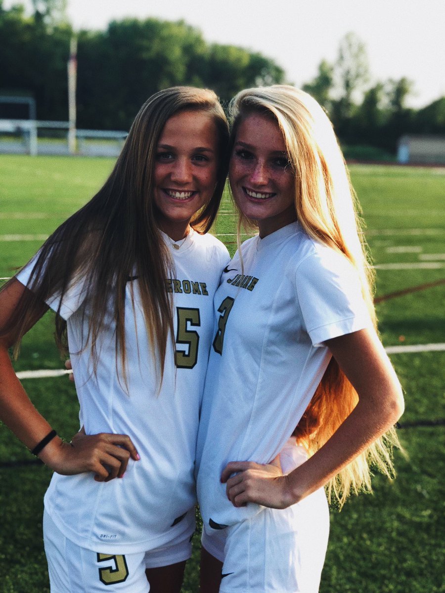 kmitchell230's tweet photo. happy birthday soph!! love u can’t wait for next season❣️❣️ @sophie_frae https://t.co/91Bg6k9sUv