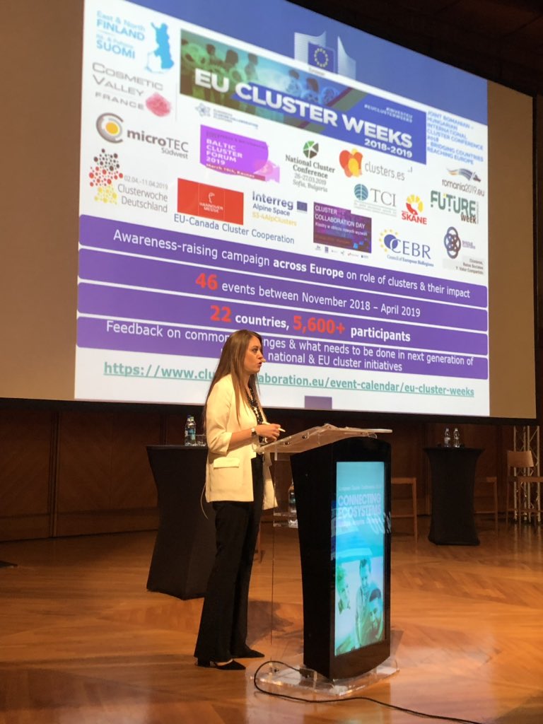schierenbeck_c's tweet photo. Feed-back from 46 events & 5600+ participants organised under🇪🇺#EUclusterweeks campaign. heard at #eucluster2019 conference. Skills and shared value are not YET mainstream topics, highlights @TessaroloA. Reporting from events by @LuciaSeel & @KasparKan. #Bridge #Inspire #Change https://t.co/SaqM0cqIua
