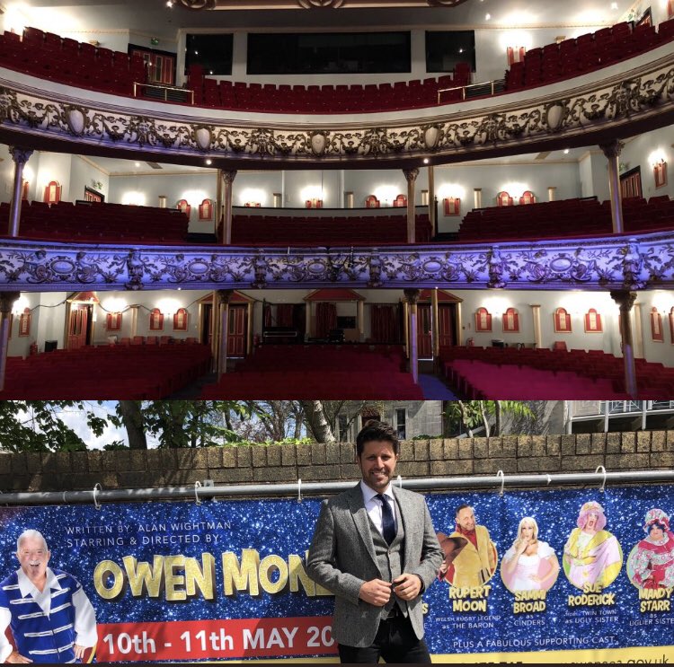 jameswsinger's tweet photo. Great show last weekend of #buttonsundone in the grand theatre. Next up lyric theatre Carmarthen https://t.co/QW5igiA3Kx