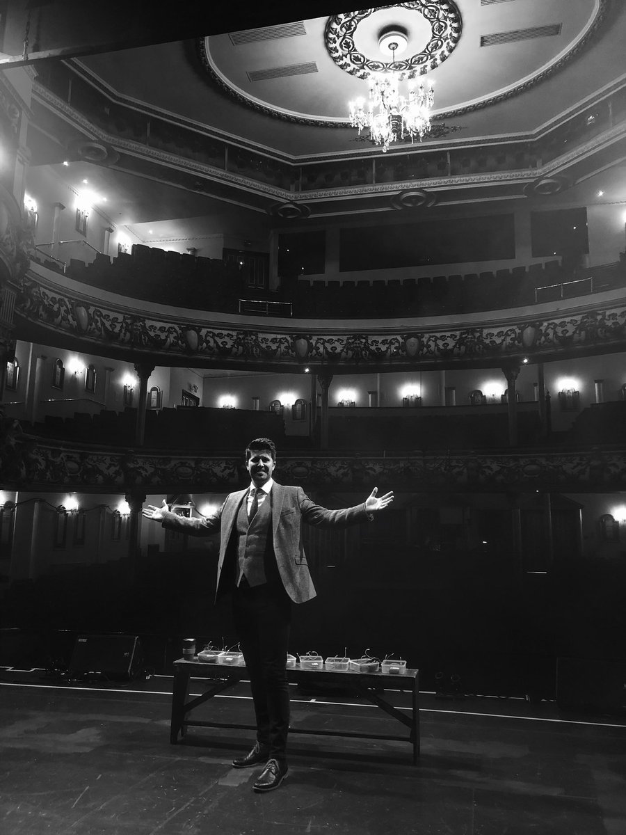 jameswsinger's tweet photo. Great show last weekend of #buttonsundone in the grand theatre. Next up lyric theatre Carmarthen https://t.co/QW5igiA3Kx
