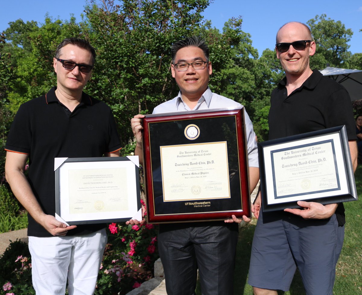 Congratulations to Tsuicheng (David) Chiu, Ph.D., who was named Resident of the Year and received the Chief Resident Award! Dr. Chiu graduates from the Medical Physics Residency Program at the end of June and will remain at UT Southwestern as a faculty member. #UTSWRadOnc