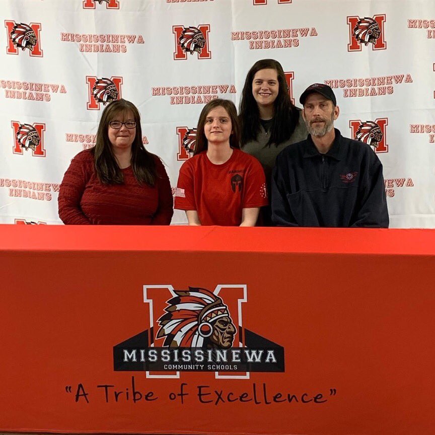 HoosierSpartans's tweet photo. Say what, @_allyhewitt_  passed on college to play ball and is going professional!!! @mississinewa_hs @MCSCSchools #ballislife #tribelife #hoosiers #marines #hoosiermarines #femalemarines #ophamayjohnson #college #hsbasketball #debtfree https://t.co/BsS1t9QTdj