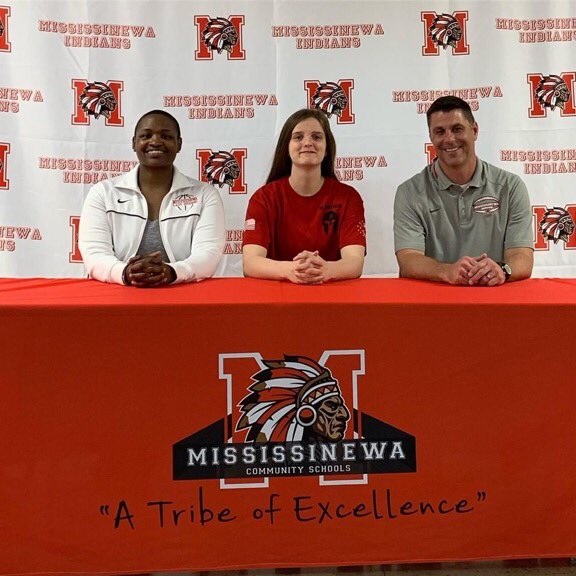 HoosierSpartans's tweet photo. Say what, @_allyhewitt_  passed on college to play ball and is going professional!!! @mississinewa_hs @MCSCSchools #ballislife #tribelife #hoosiers #marines #hoosiermarines #femalemarines #ophamayjohnson #college #hsbasketball #debtfree https://t.co/BsS1t9QTdj