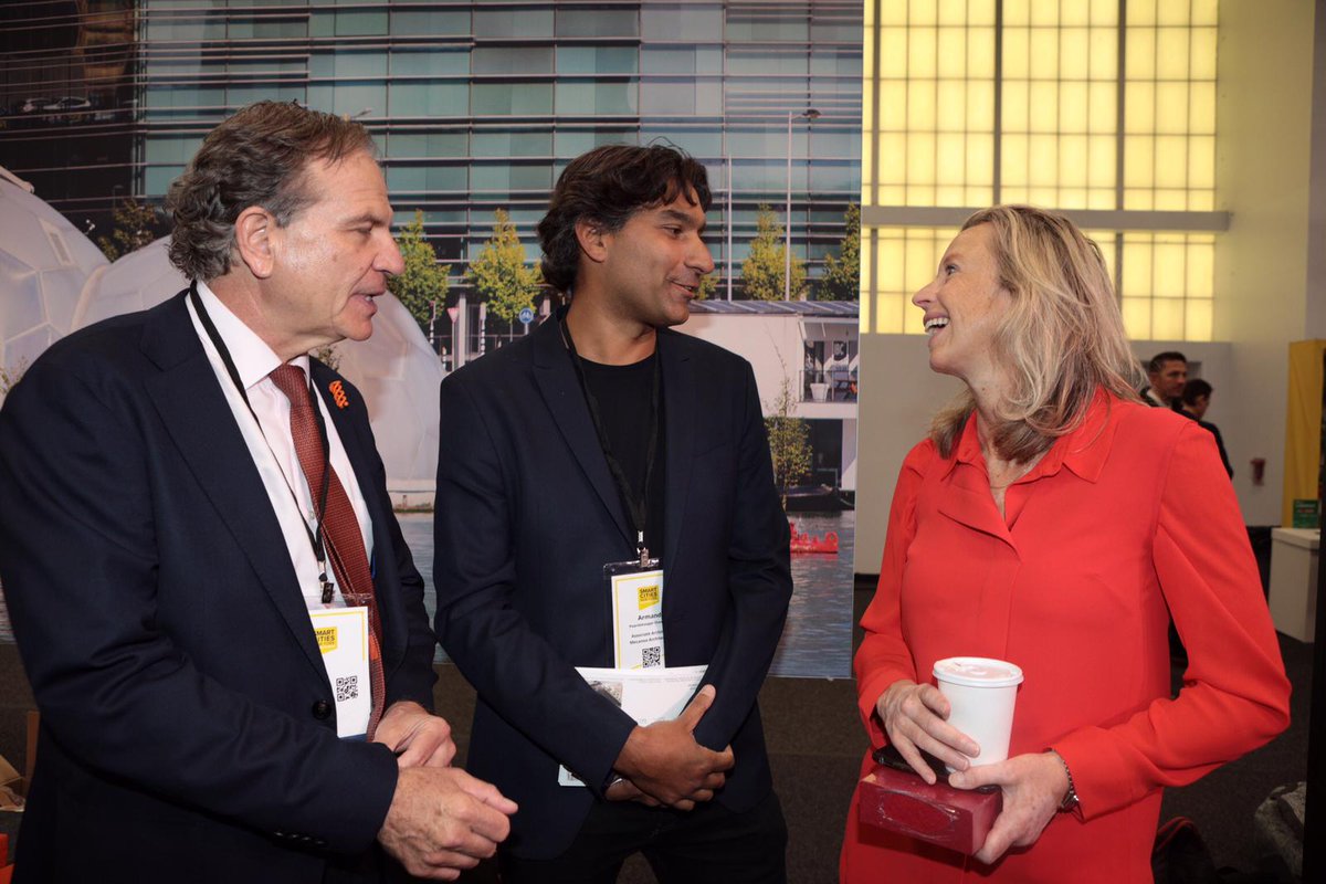 This morning Deputy Prime Minister <a href="/KajsaOllongren/">Kajsa Ollongren</a> officially opened the #smart &amp; #circular #DutchPavilion @SmartCitiesNY. Visit us to learn more about what the #Netherlands has to offer and come get your <a href="/Jointhepipe/">Jointhepipe</a> water bottle made from sugar cane! #SmartNL19 #SCNY19