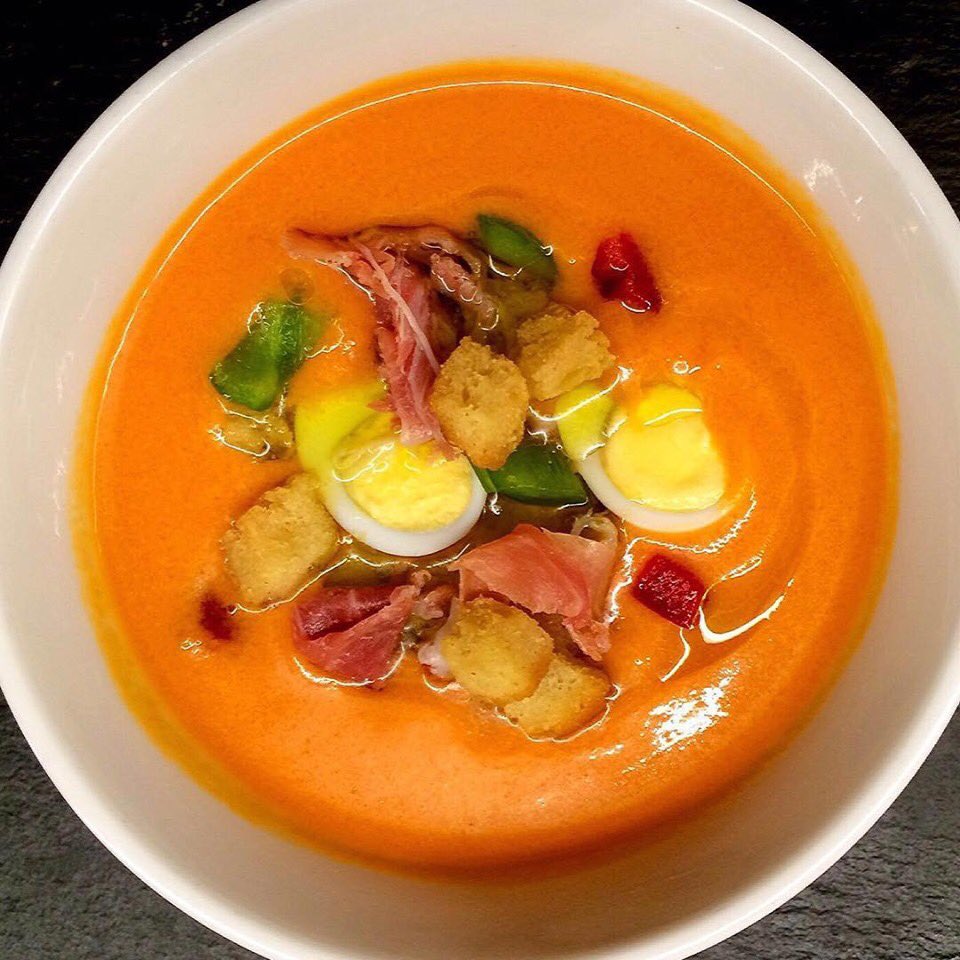 Para este calorcito....🍅SALMOREJO🍅de uno de nuestros menús del día #mikitxen bit.ly/1RyZ0Mh  #madrid #foodie