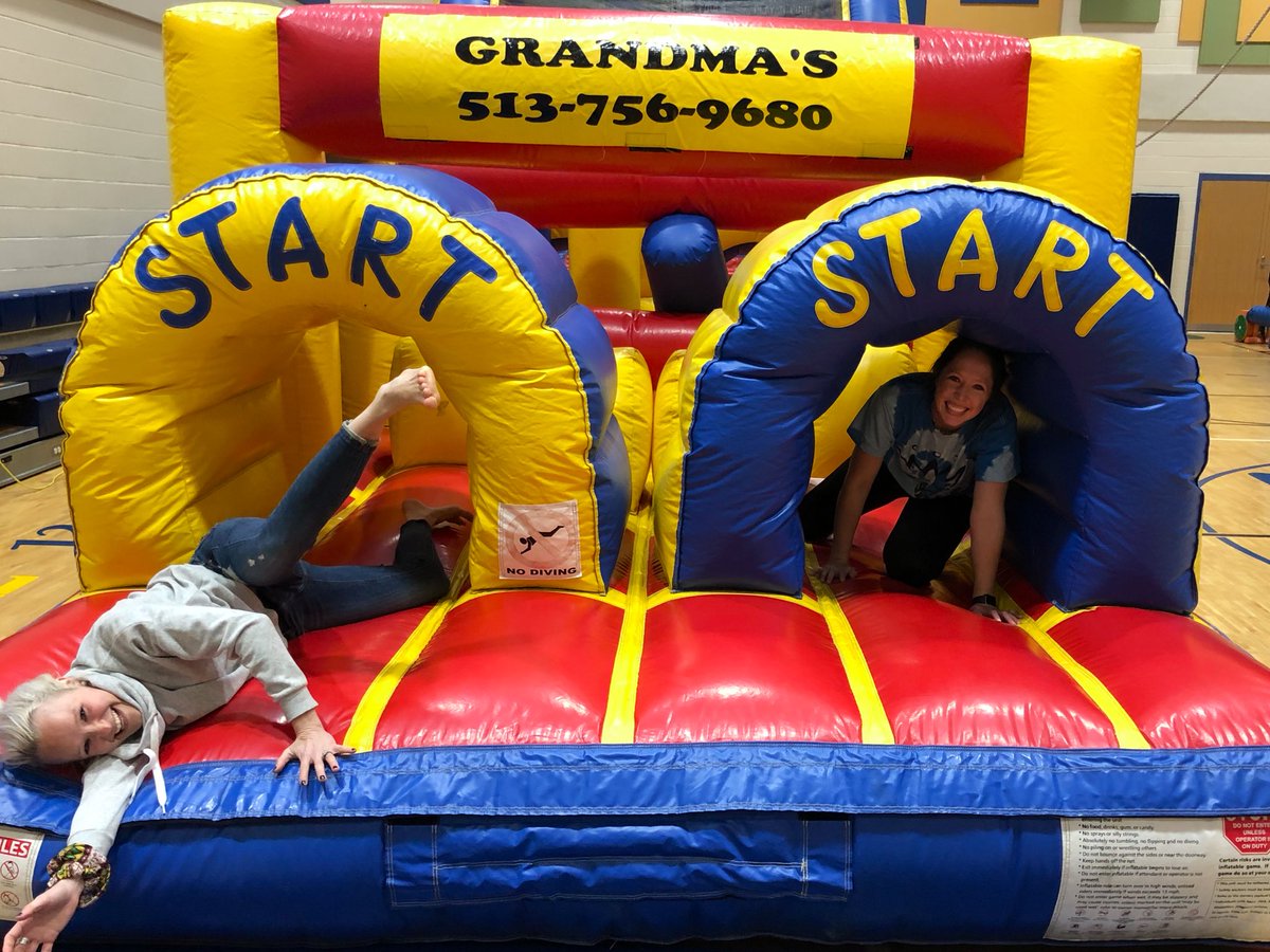 Hamilton_RV's tweet photo. Thanks Grandma’s inflatable‘s for the awesome two days  @RiverviewRoyals https://t.co/VKr9n0ldhR