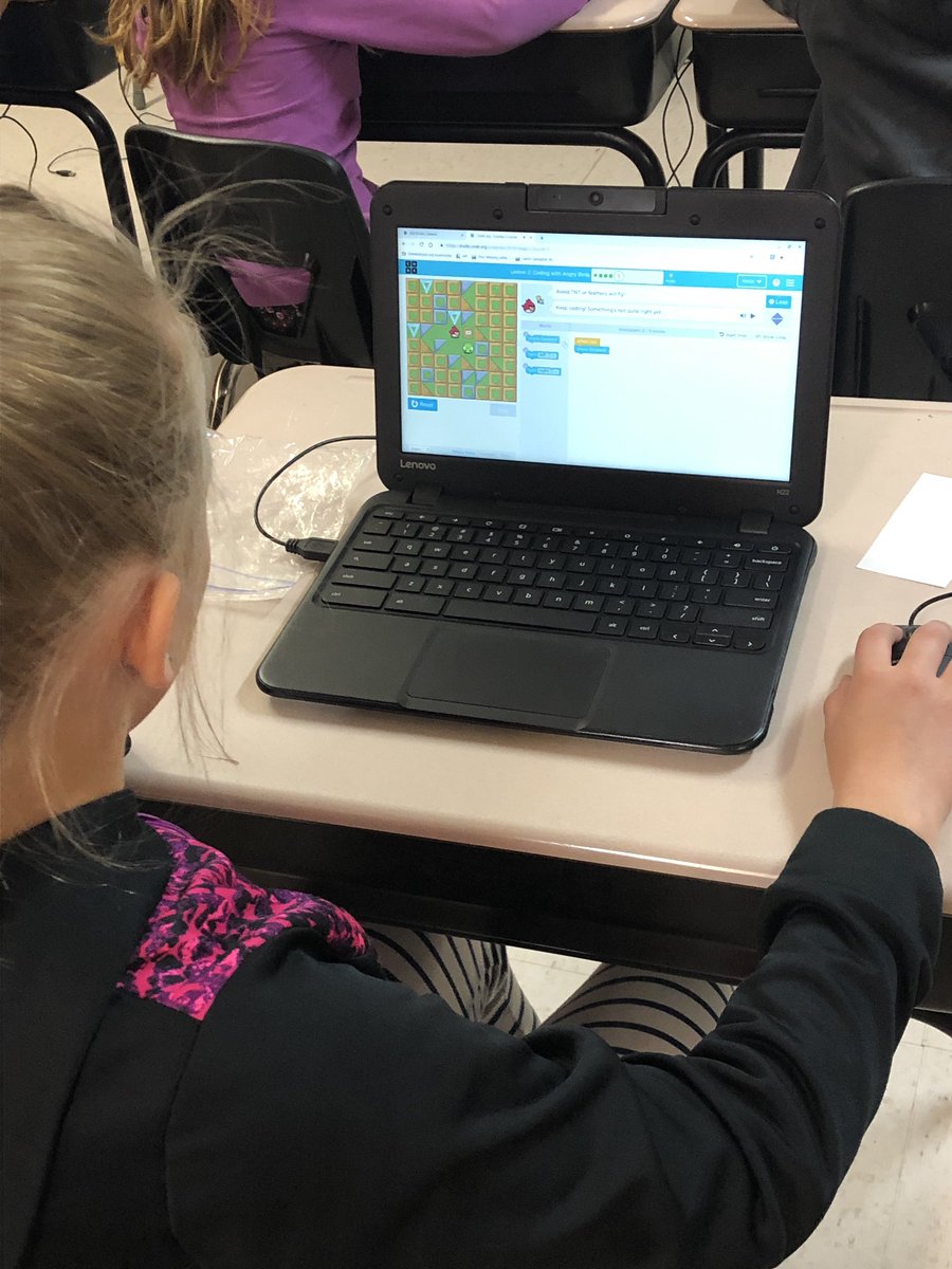 MrsLaMottGrade3's tweet image. Working on our @codeorg skills today! 💻 #hlwwlakers #HLWWproud #codeskills #math