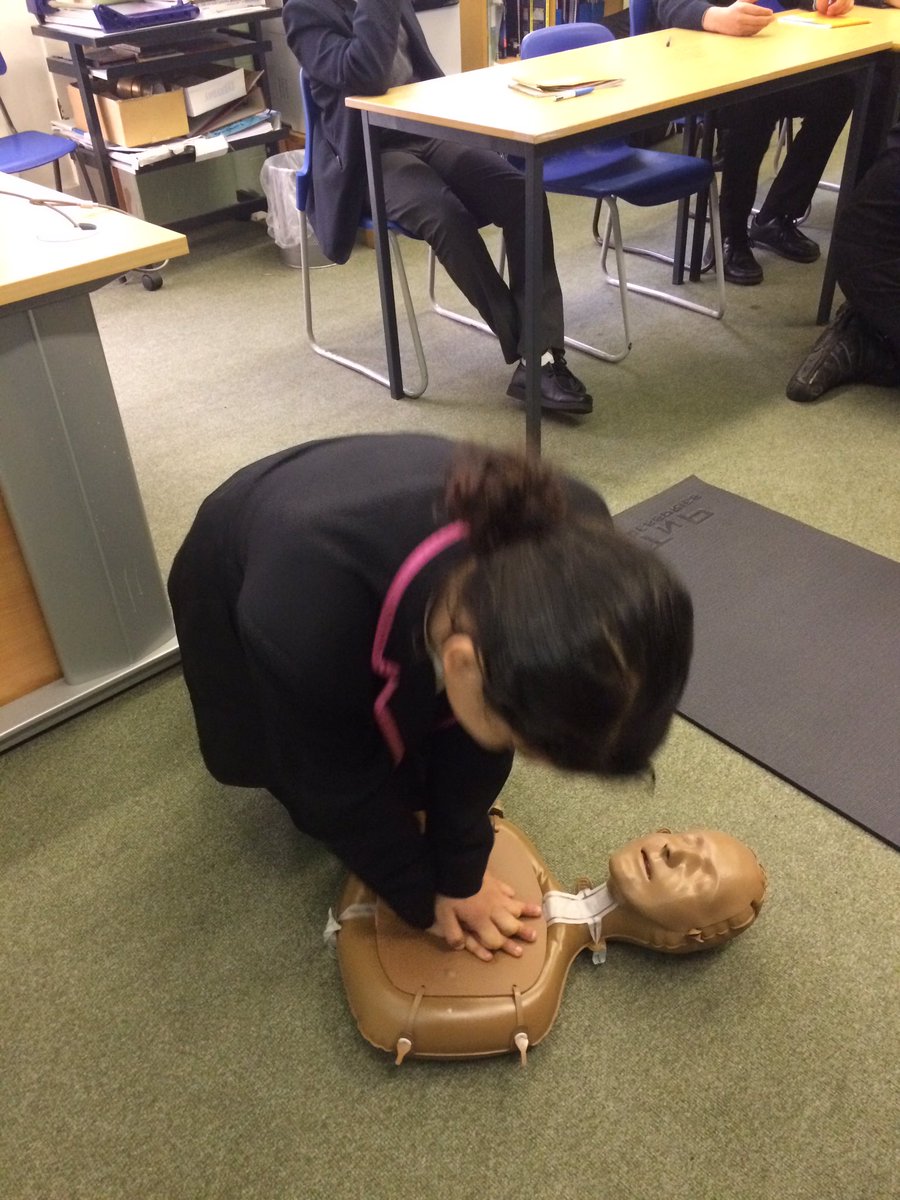 Today we had a lifesaving workshop with the #NHS &amp; the #inspiring London Ambulance Service. We learnt CPR &amp; all about the physical consequences of making bad decisions. So important &amp; informative! #besafe #lifelonglearning @HeadTBAP