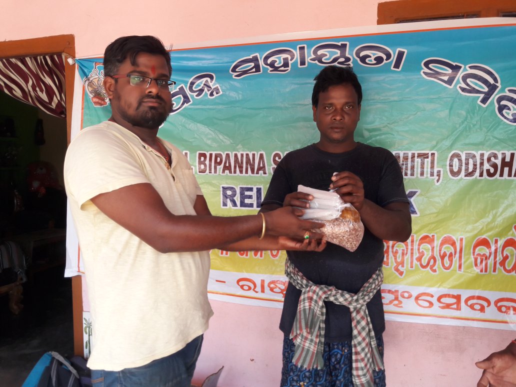 tri_sahoo's tweet image. Distribute Relief to Fani affected area Odapada, Hulipur of Cuttack.
#RSSwithOdisha
#Fani
#UBSS