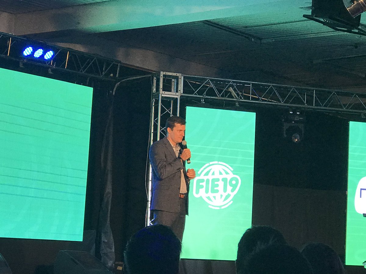 silvia_aisa's tweet photo. Compromiso y revolución del conocimiento, las palabras más mencionadas en el evento de inauguración del #fie19 de @JAchievement Sergio Roggio @lumactwit https://t.co/uCU2kbqkZQ