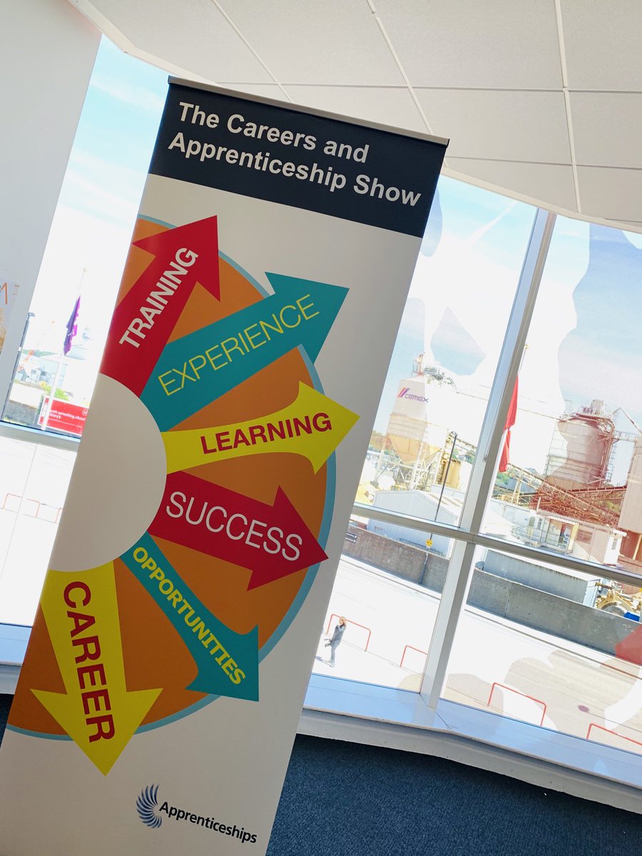 Daisy_SUN_NCOP's tweet photo. What a great day! The sun was shining for us to learn all about apprenticeships and getting to know different employers a huge thanks to @sotonCAS2019! #CAS2019 #WeAreSUN #WeAreNCOP https://t.co/eVErBOfOzZ