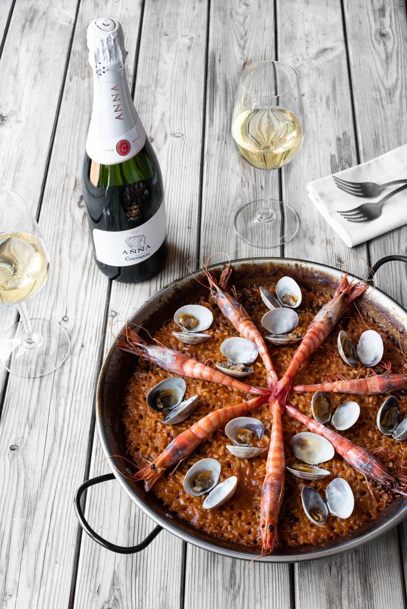 Bring on a Mediterranean vibe with Anna de Codorniu #quality #cava #fizz #summerfeeling #AnnaCodorniu #UK