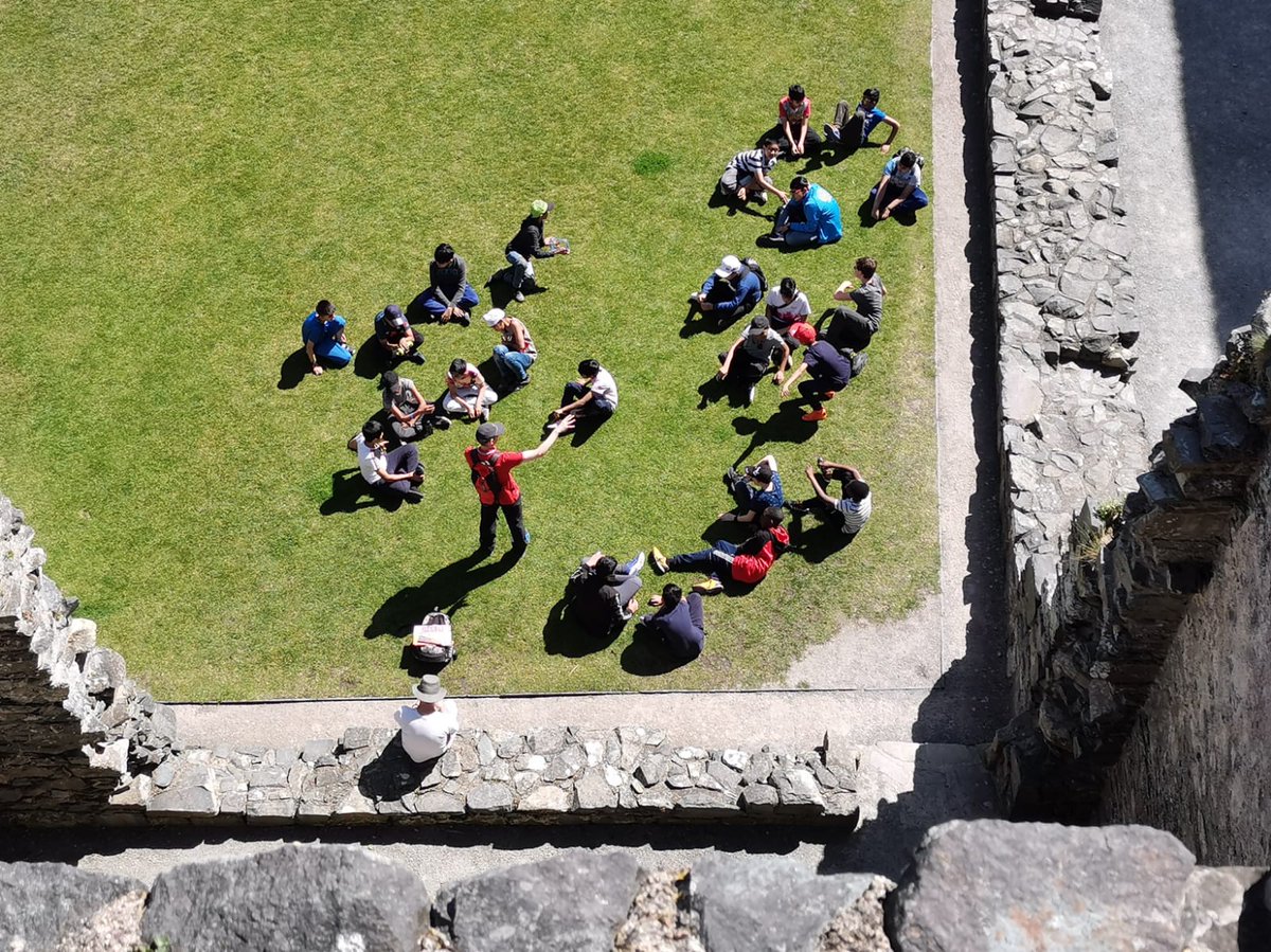 This afternoon #ThisIsMyClassroom at  @HarlechCastle. 
@Cadw @CLOtC @qmgs1554