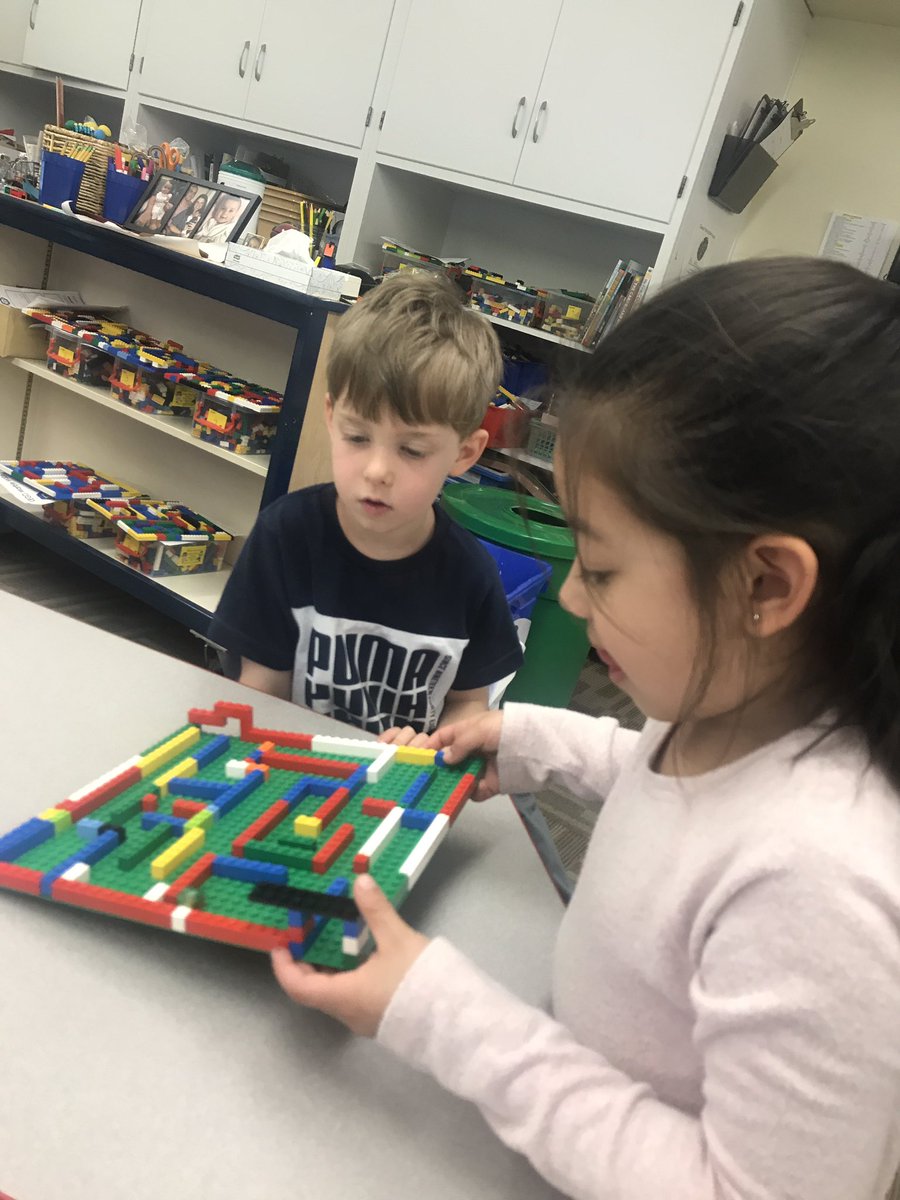miss_rrega's tweet photo. Today we revised our Lego mazes and then tested out our friendsโ new and improved amazes @MrsNerkizian @WOSnews #msregaWOS #MsferzolaWOS https://t.co/uxtleaB6S5