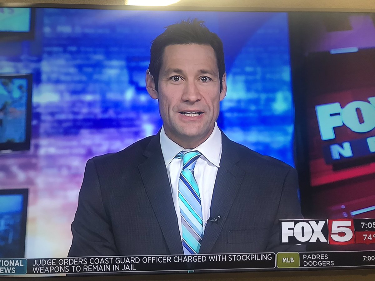 Love the #turquoise tie for #TurquoiseTakeover @FeinbergFOX5 !  THANK YOU for helping raise awareness of @LungAssociation ‘s @LUNGFORCE.   #lungcancer is the #1 cancer killer of women in the US @LungNevada #LUNGFORCE #letssavelives