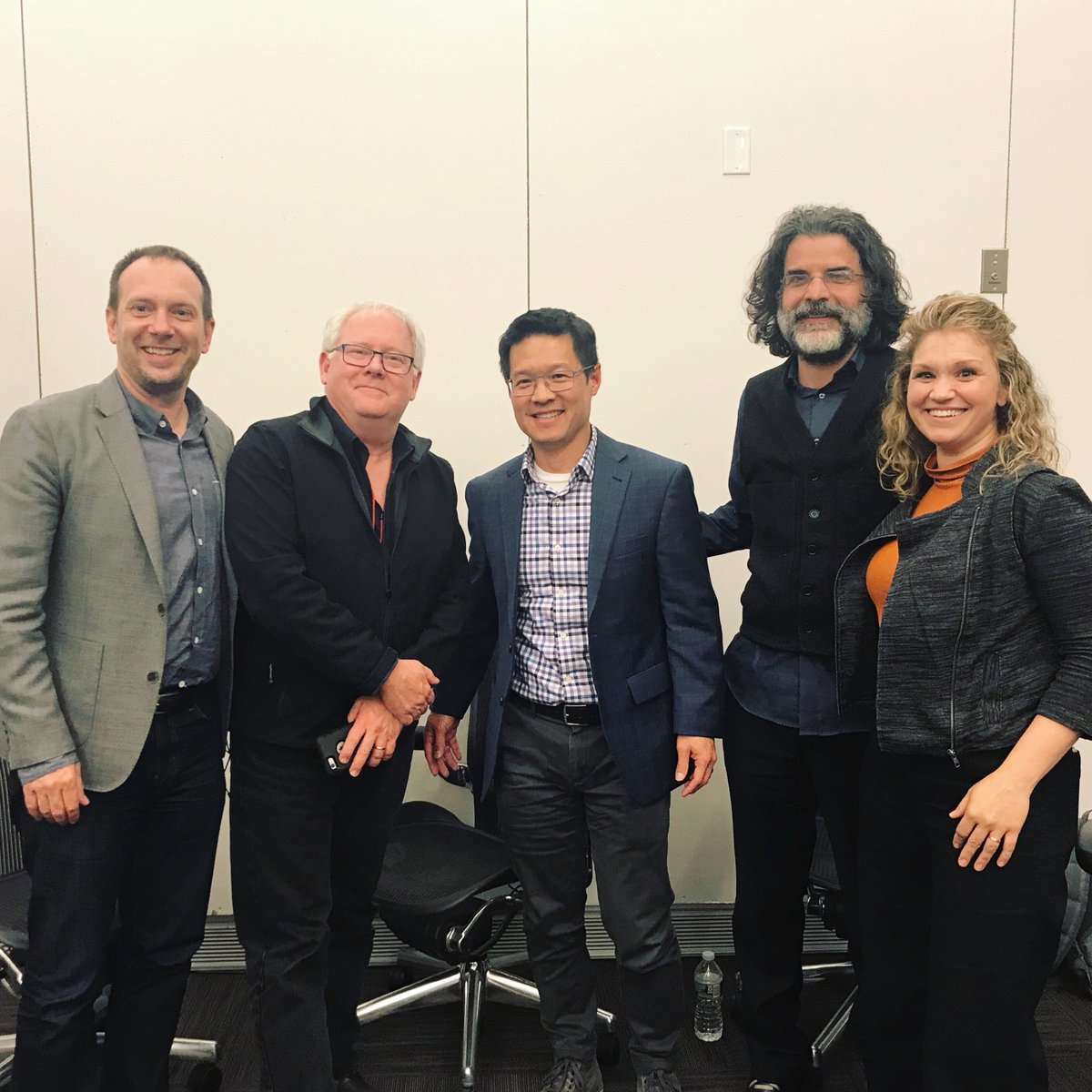 Massart_mdes's tweet image. Thank you to all the amazing panelists that attended the @SDNetwork event @MassArt last night. Great minds from Epam Continuum, Olin College, MassArt, and MIT filled the room with vast amounts of insight. Together we can design for change. #servicedesign #education #greatminds