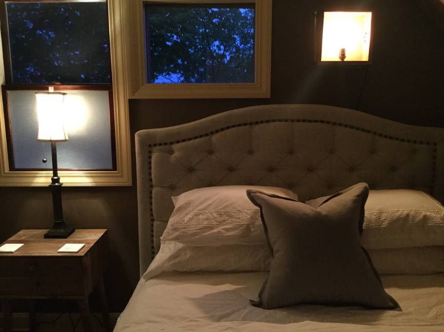 KKottages's tweet photo. Just a sneak peek at the newest kottage to open up, Outlook! To find out more about this one-of-a-kind kottage, you can visit https://t.co/DWjd57WRn0 
#karaskottages #bandb #bedandbreakfast @DiscoverKzoo @DiscovMichigan  #urbanliving #localbusiness https://t.co/E6ZLpyeug1