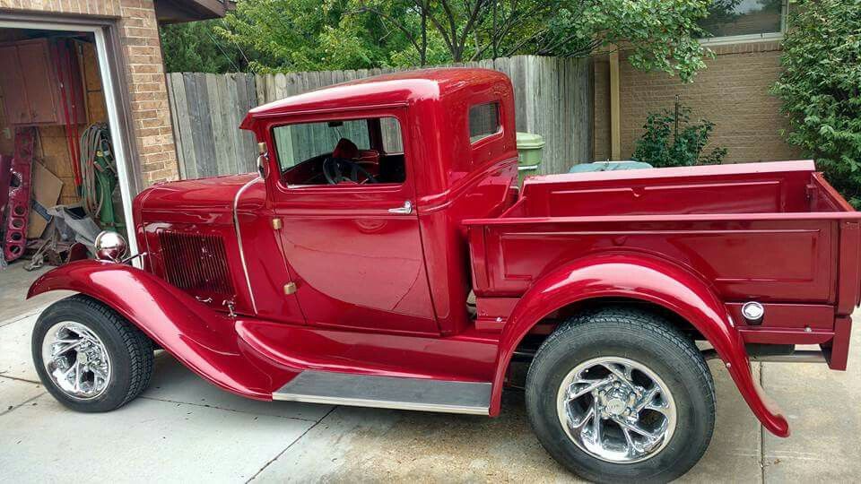 33 Ford Pickup 

#JohnnyLawMotors #trucktuesday #fordpickup #classictrucks