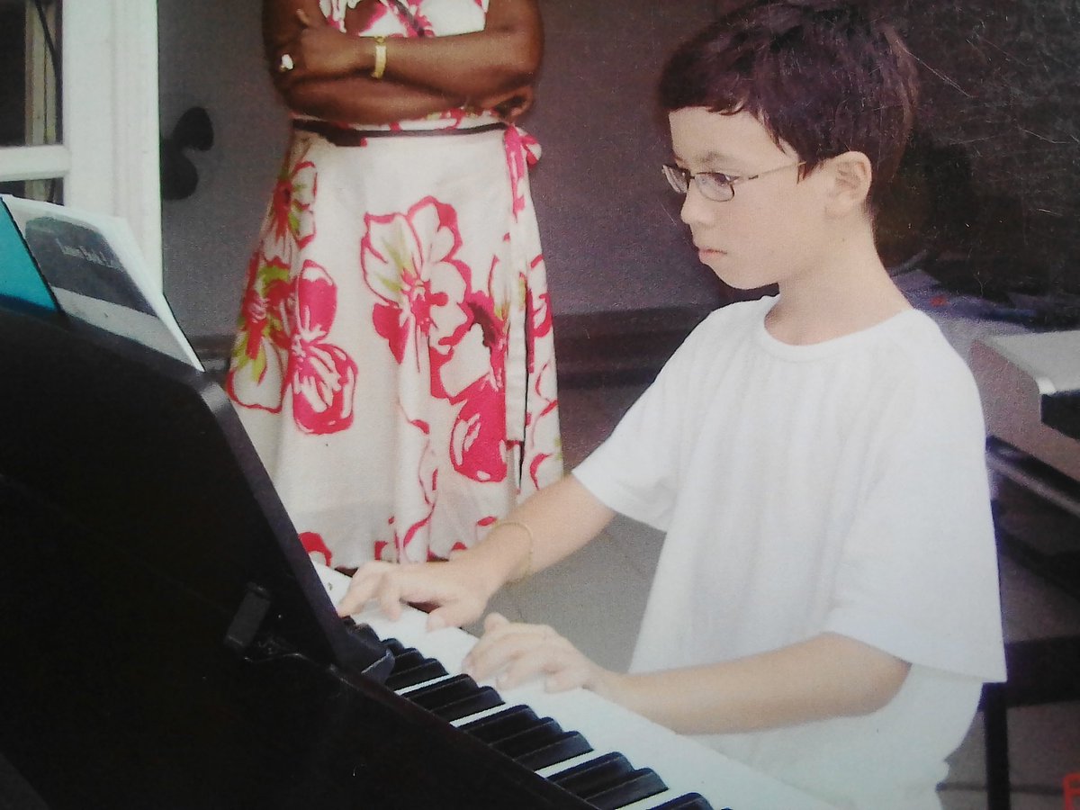 SNsock's tweet photo. REJOIGNEZ SYLVIE PIANO ACADEMY Avec SPÉCIAL PIANO VACANCES  Du 3 juin au 31 Août 2019  ( du Classique encore et toujours ) 
  Email ; sylrodelise@gmail.com
  Douala - Cameroun https://t.co/V68nolWJ58