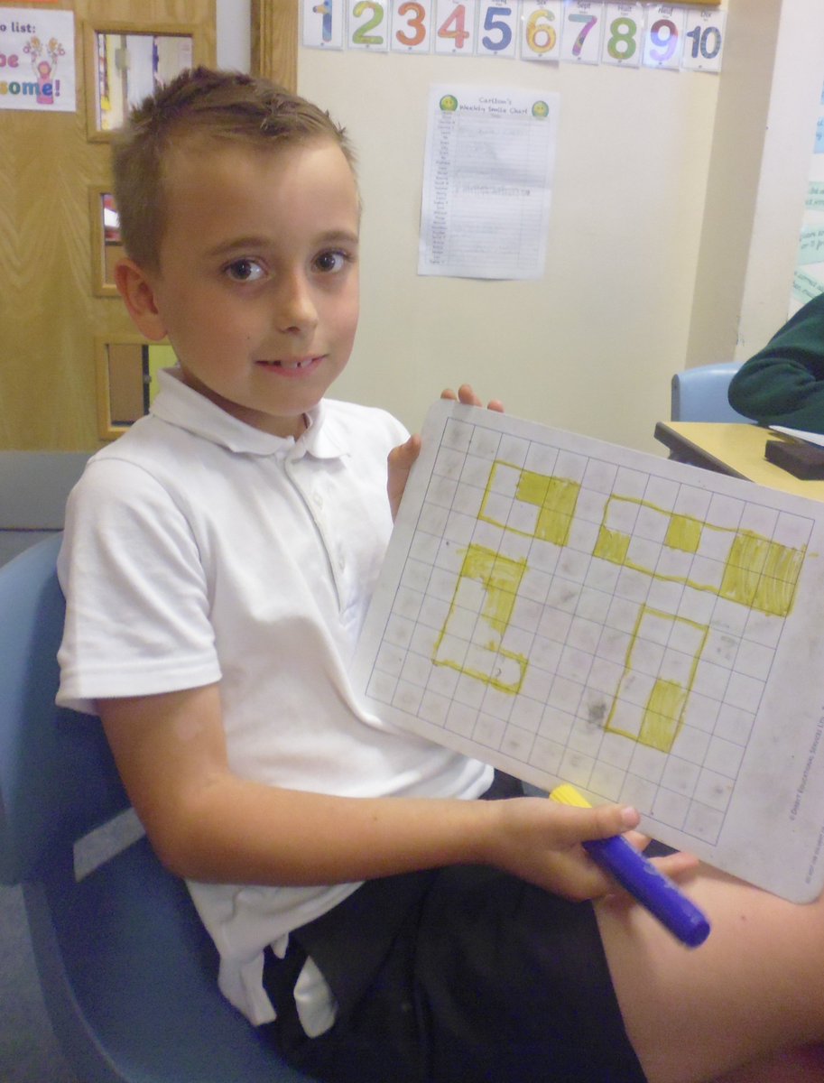 Y3Carlton's tweet photo. This week we have been working hard to find equivalent fractions @Acreheads7ST https://t.co/n0sCnkTx9S
