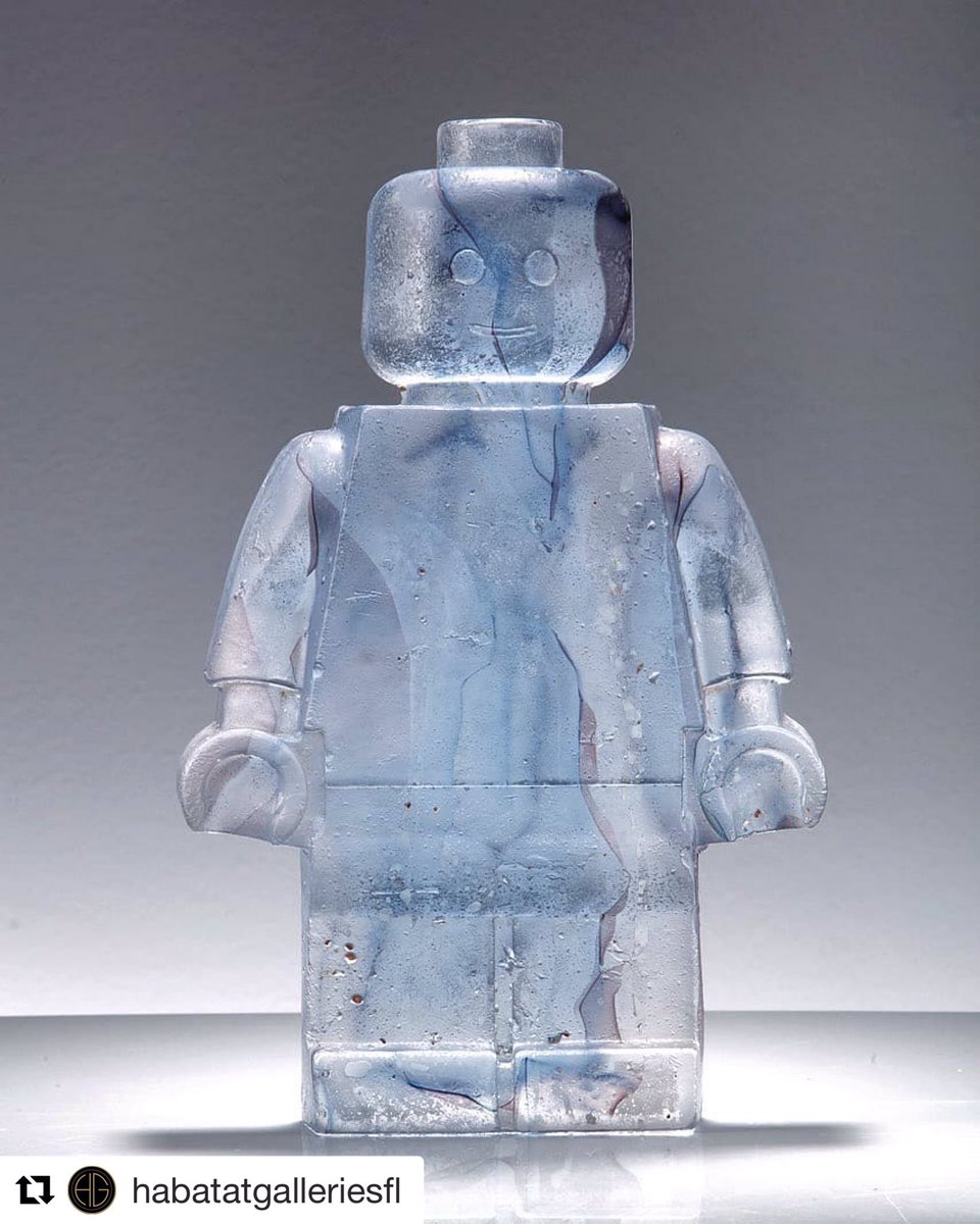 Overwhelmingly excited to have the opportunity to Exhibit at the Habatat Gallery in Florida
#hannahgibsonglass #habatatfineart #habatatgalleries #habatatgalleriesfl #contemporaryart #glassart #glasssculpture #castglass #sculpture #figurativeglasssculpture #bruntnell