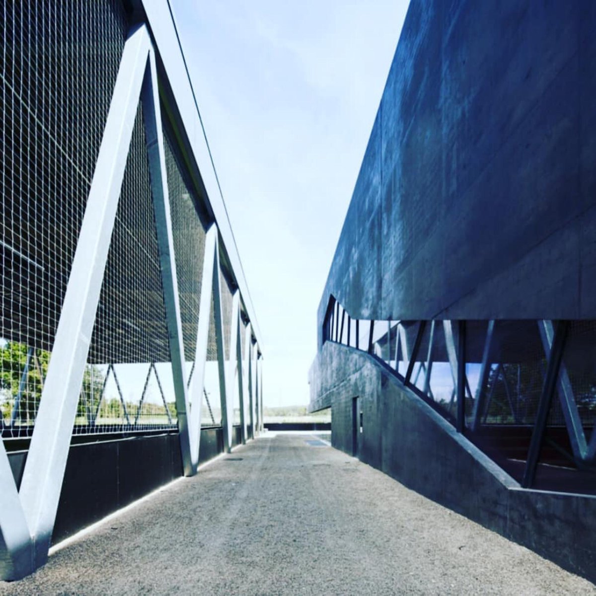 archishooting's tweet photo. Thanks for using 👉🏻 #archishooting
📷 julywinckel
 #aixenprovence #architecture #cityscape #amazingarchitecture #structure #purearchitecture #architectureurban #architecturedesign #architecturephotography #architecturelovers #architecturecontemporaine   #lovearchitecture https://t.co/22JbKFVc48