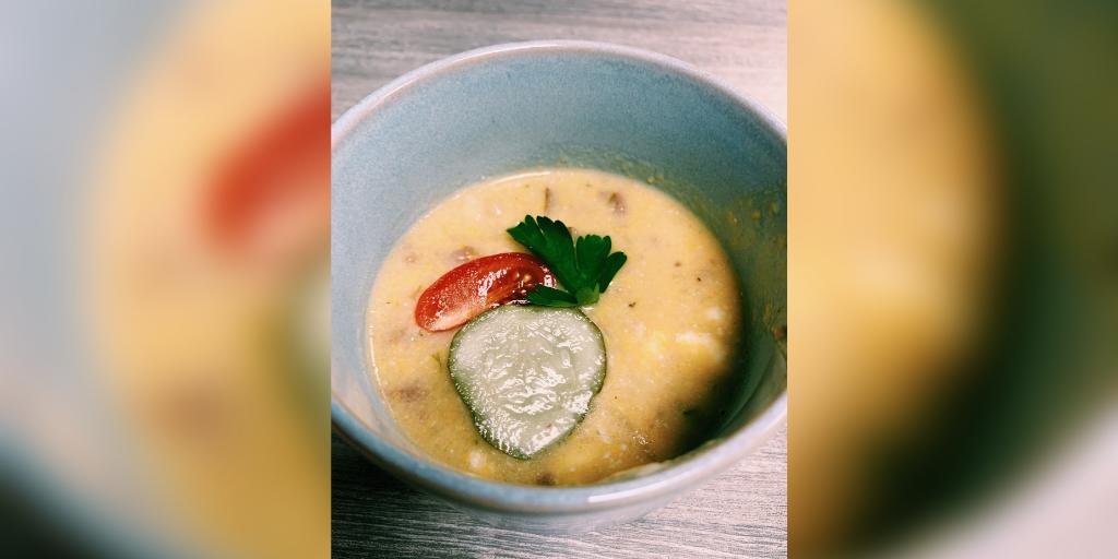 FroggyValley's tweet photo. Today kicks off the Lebanon Bidโs ๐Burger Week. Our friends over at #WrinkleAndBoon have a great take on a burger with a Cheeseburger Soup! Go get the #LebanonBurgerWeek exclusive this week only. Trust us, itโs good. https://t.co/cmgTAo14o0