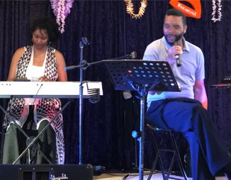 Kick back and relax with glass of award-winning Texas wine paired with live music. STAN G Duo performs live #AcousticSaturday on May 18th from 2-5:30pm. FREE to Bernhardt Winery customers! #houstonhillcountrywinery