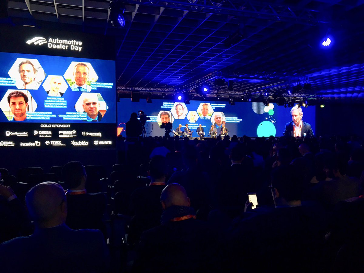 Fantastic debate on the future of mobility, power trains and infrastructure at #ADD19 Great to represent <a href="/LivePerson/">LivePerson</a> Automotive at such a diverse and well attended event