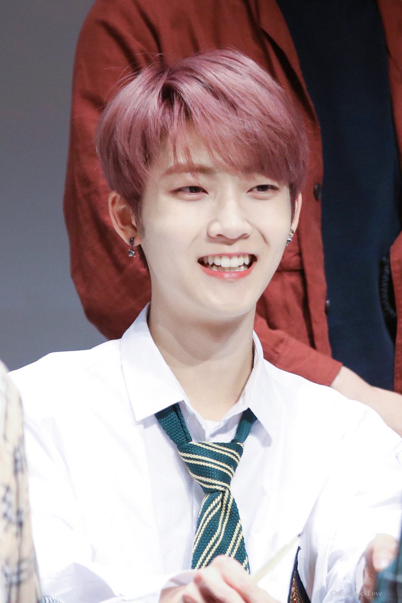 kevintboyz's tweet photo. 190506 © chockablock0223
#THEBOYZ #더보이즈 #케빈 https://t.co/L3OPtKiK6G