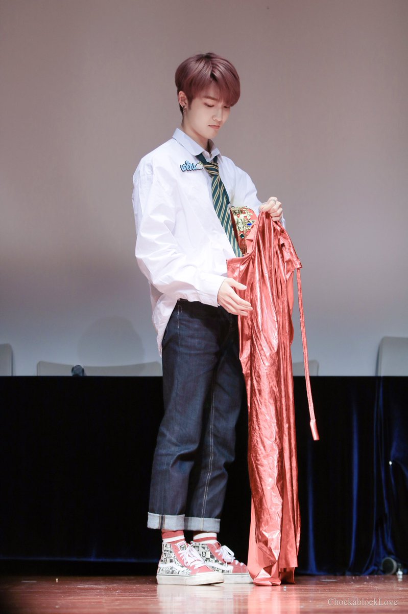 kevintboyz's tweet photo. 190506 © chockablock0223
#THEBOYZ #더보이즈 #케빈 https://t.co/L3OPtKiK6G