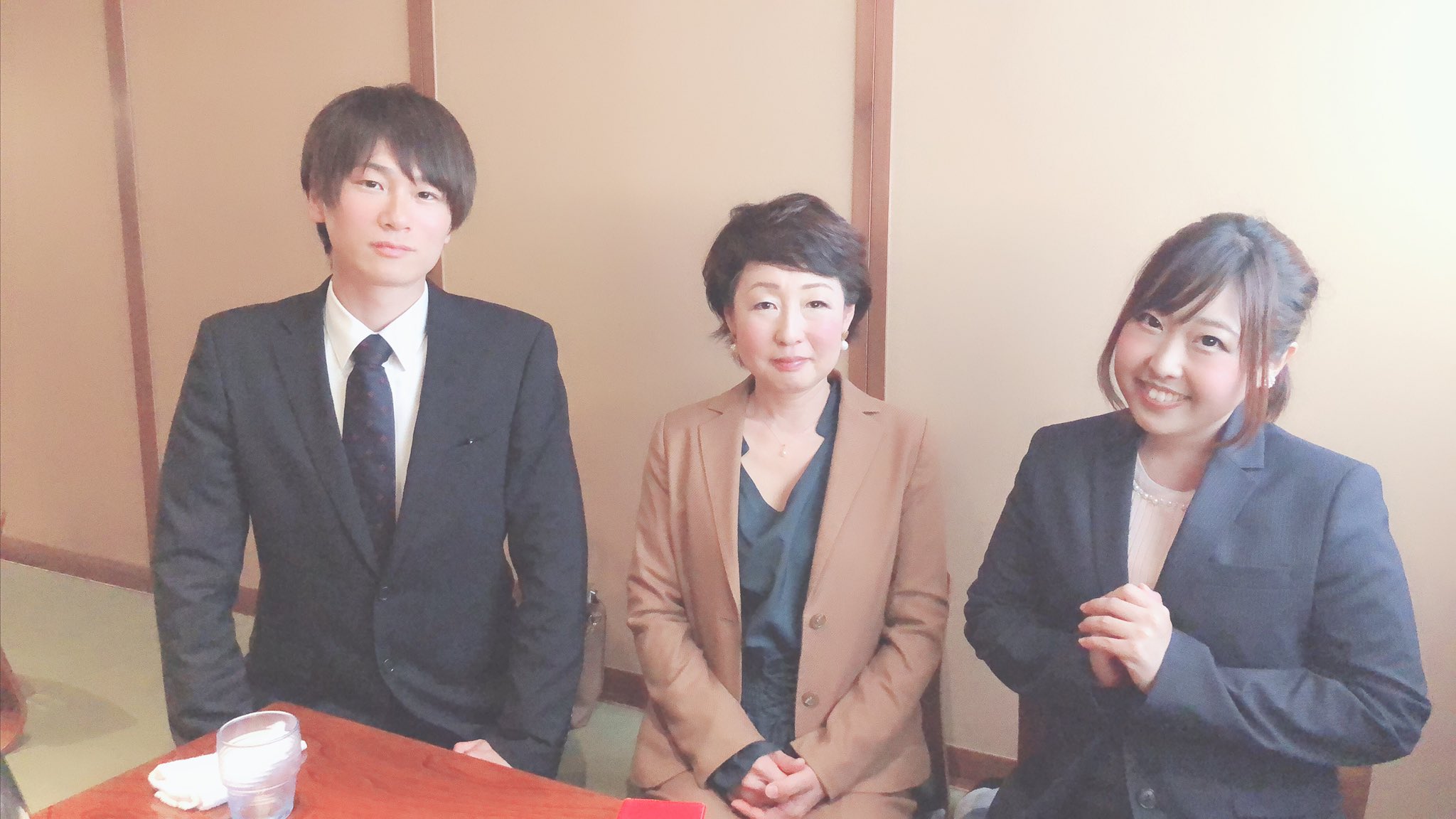 夏目亜季 荒川区議会議員 次世代あらかわ 会派所属のお知らせ 月曜日に 日本維新の会 から お声がけいただき 維新 あたらしい党 の 会派に所属することになりました この三人で議会など荒川区政に取り組んでまいります 日本維新の会 夏目亜季 荒川区議会議員 次世代あらかわ 会派所属のお知らせ 月曜日に 日本維新の会 から お声がけいただき 維新 あたらしい党 の 会派に所属することになりました この三人で議会など荒川区政に取り組んでまいります 日本維新の会