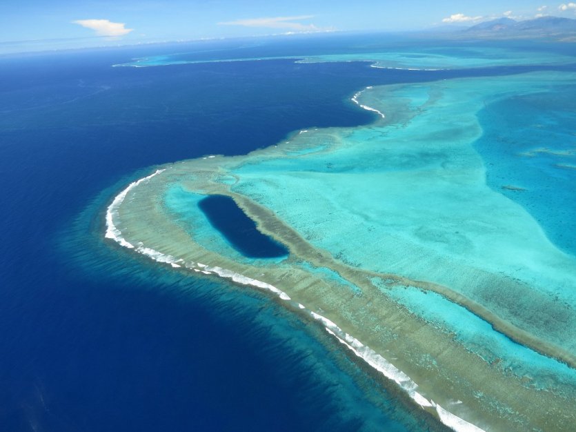 guidespetitfute's tweet photo. #Top 10 des plus beaux #lagons du #monde 🏝️
Les lagons, ces étendues d'eau peu profonde séparées de la #mer par un banc de #sable ou un récif de #corail, abritent des #écosystèmes qu'il faut découvrir et protéger avant qu'il ne soit trop tard.
➡️ https://t.co/5IYMDobgcS https://t.co/fRKVd3tlIV