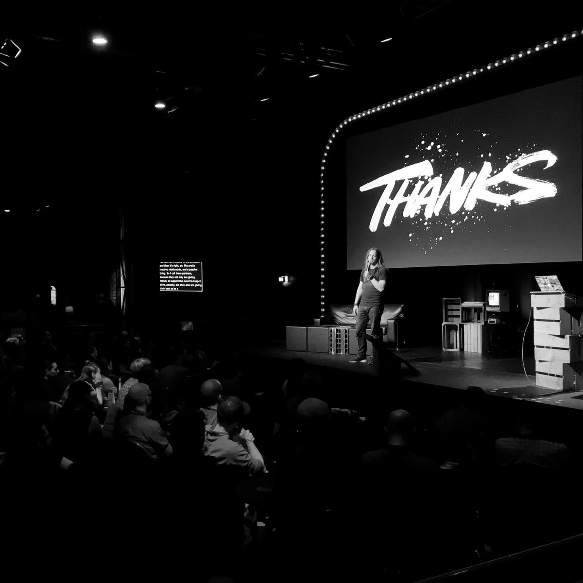 Marc on stage of BeyondTellerrand saying thanks.