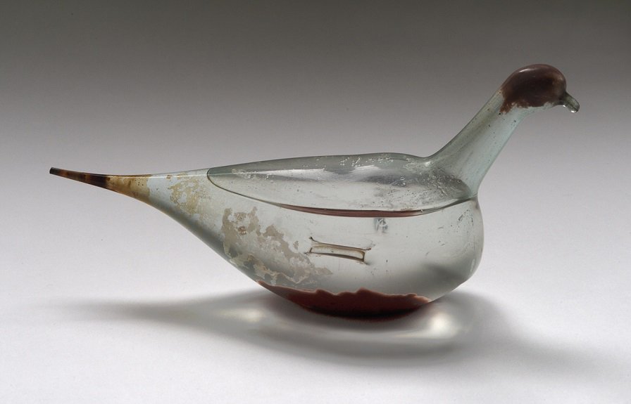 Il più difficile #SecretsMW da svelare? La composizione del contenuto dell'unguentario a colombina, in vetro soffiato, ritrovato a Rovasenda (VC) ancora completamente integro! Come saprete, per utilizzarlo era necessario rompere il becco o la codina. Una vera rarità #MuseumWeek