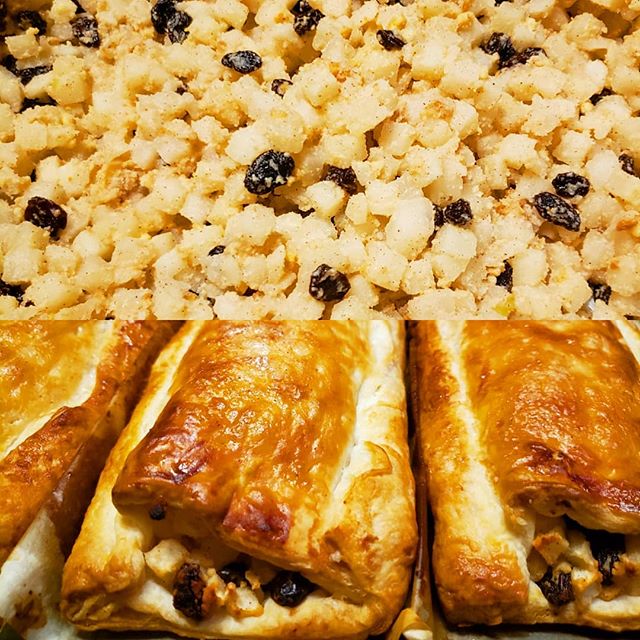 MayfairBakery's tweet photo. Apple Strudels with diced apples, cinnamon, secret spices, raisins, cake crumbs. #MayfairBakery #AppleStrudel https://t.co/tLa2PyxmEr https://t.co/BFjgyArUrU