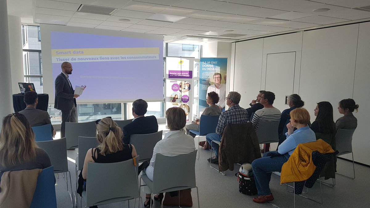 "Smart is the new big quand on parle des datas." Vincent Harlet <a href="/LaPosteBusiness/">LaPosteSoluBusiness</a> parle de #smartdata et de l'importance de tisser de nouveaux liens avec le consommateur pour le #CCINumeriqueLab à <a href="/Lopensen/">L'Opensèn</a> <a href="/CCIRouenM/">CCI Rouen Métropole</a>