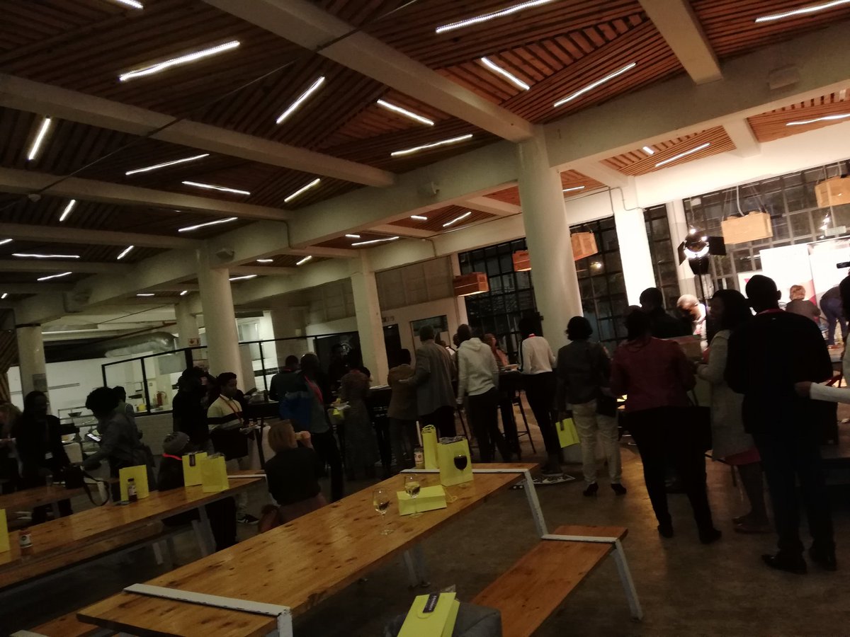 SirMondeZuma's tweet photo. We are going live at exactly 6:30pm discussing everything about artificial intelligence platforms @AfricanBeers #SGWomen #startupPTA
Powered by @GoogleforStarups
Sponsors by @PayFast
Partners @mamelodibiz @SirFruit_ @redgreenandblue @Geekulcha @Ventureburn https://t.co/ftzH0GHWQi