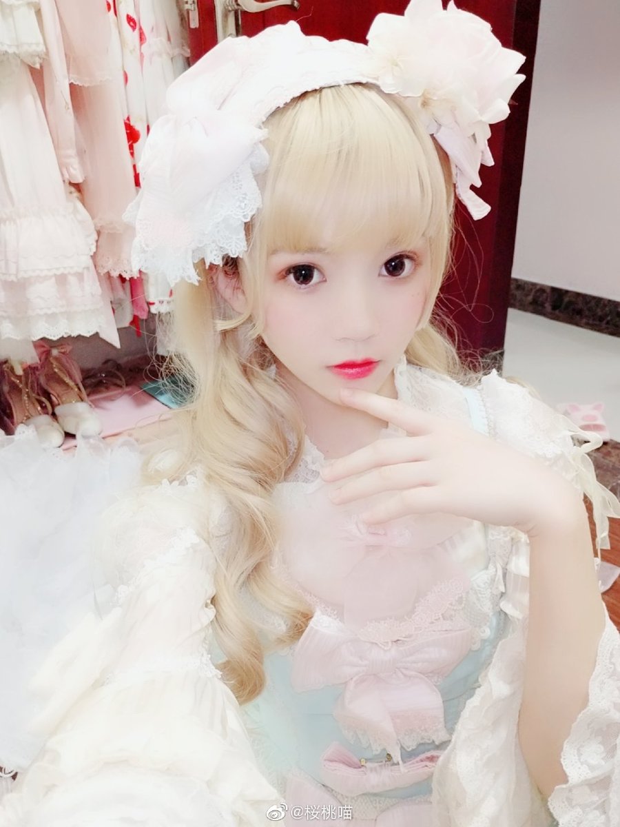 可以偷走你的小心心吗 💕 ​​​
#lolita https://t.co/QjhkknyyuL
