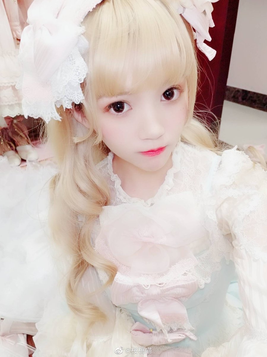 可以偷走你的小心心吗 💕 ​​​
#lolita https://t.co/QjhkknyyuL