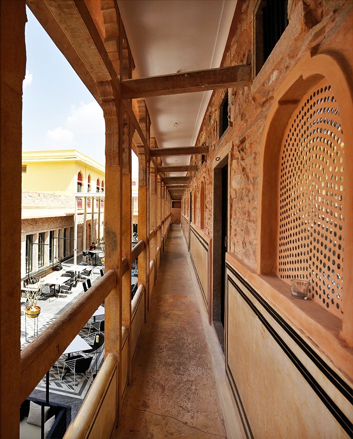 studiolotus_in's tweet photo. #StudioLotusCrafts contemporary interpretations of Thikri (hand-crafted glass inlay work) at Baradari at City Palace Jaipur | 📷 - @EdmundSumner 

#StudioLotusIndia #ConsciousDesign #HospitalityDesign #RestuarantDesign #ModernVernacular #OldNew #ContemporisingCraft #Architecture https://t.co/p4qReO4aN9