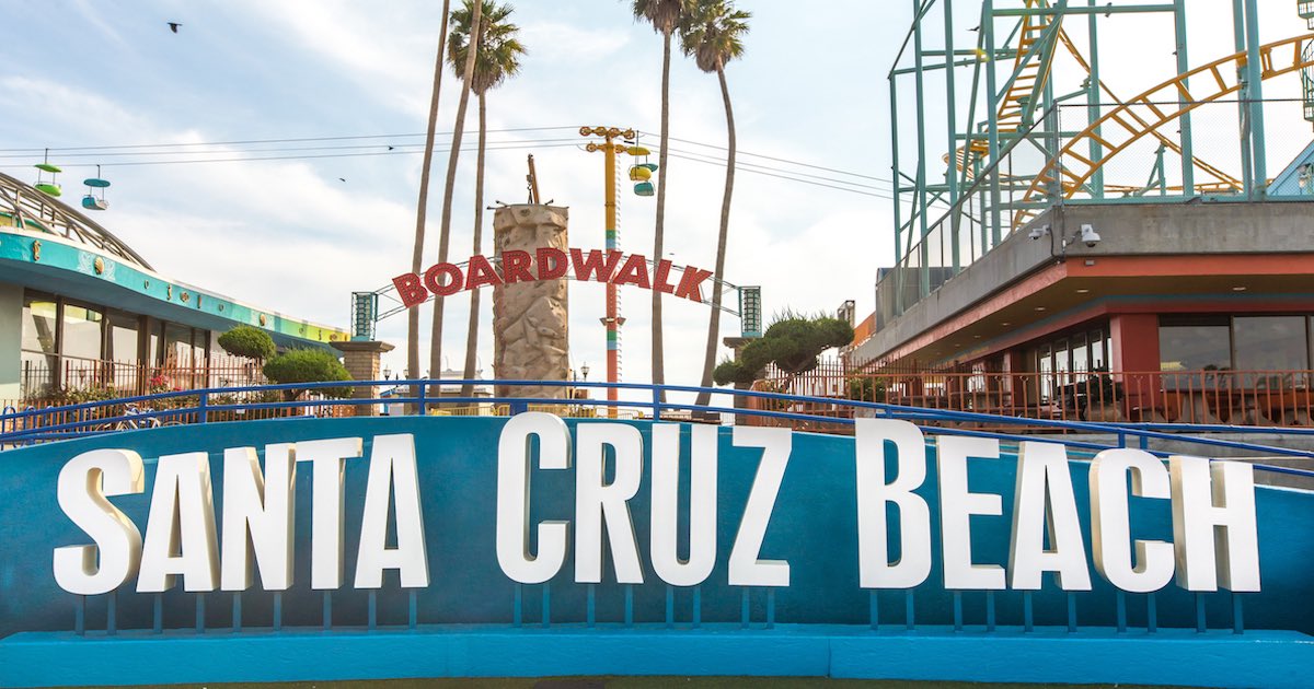 visitsantacruz's tweet photo. It's #TuesdayTicket Giveaway time! ๐ข๐๏ธ๐
This week one winner will receive 4 passes to the @beachboardwalk, 4 passes to @roaringcamp, a tasting experience for 4 at @VenusSpirits, plus some Santa Cruz goodies! Contest ends Friday at midnight!
Enter here: https://t.co/9iFya6XeqW https://t.co/rdnfKOTVM4